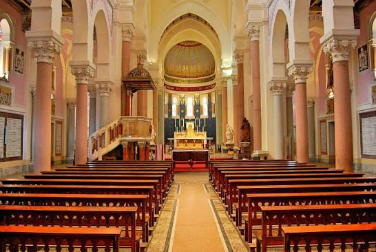 Vue extérieure de la Basilique Saint Augustin d'Annaba