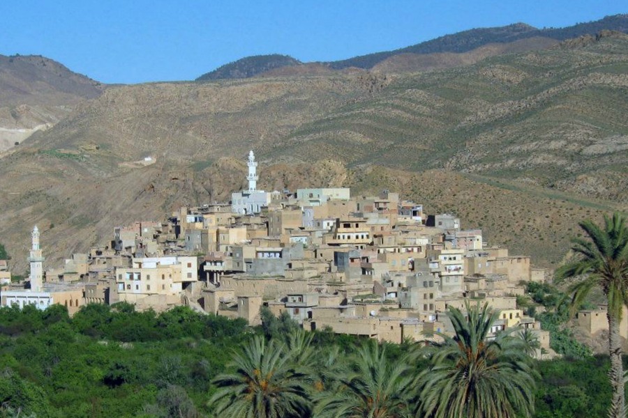 Le village de Menaa et sa palmeraie dans les Aurès